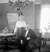 Rumsinteriör, ett par.Millert