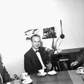 Harry Haldéns uppvaktning.
Wigrell & Co.