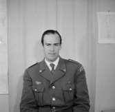 En man i uniform, bröstbild.
Gösta Israelsson, Räddningskåren.
Bilden tagen för id-kort.