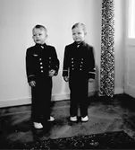 Två pojkar.
Ingmars kunder.