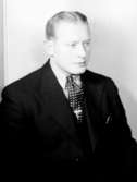 En man, bröstbild.Nils Hansson
