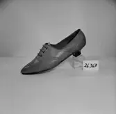 En sko.
Oscaria Skofabrik.