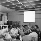 Konsum, affärsinteriör, möbelavdelningen, föreläsning med Lena Madsen.