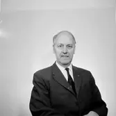 En man, bröstbild.
Örebro Sparbank.