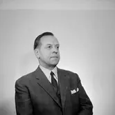 En man, bröstbild.
Örebro Sparbank.