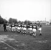 Fotbollsmatch.
Sund-Emba.