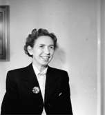 En kvinna, bröstbild.Karin Ek