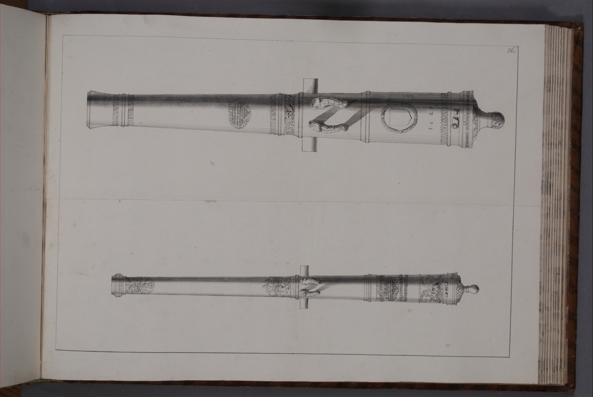 Kjell Hedberg, Avbildning föreställande eldrör tagna som troféer av den svenska armén vid Jakobstadt den 20 juli 1704 under general Adam Leijonhufvuds (Lewnhaupt) anförande. Ingår i volym med avbildade kanontroféer tagna åren 1703-1706.