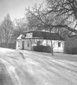 Hjälmarsbergs herrgård, exteriör.
17 februari 1943.