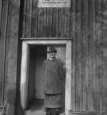 Bostadshus, en man.C.O. Hall.5 oktober 1943.