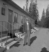 Bostadshus, en man.C. Carlsson13 oktober 1943.