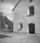 Kräcklinge kyrka, exteriör.
17 augusti 1954.