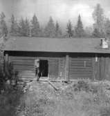 Finnåkvarn, byggnad.
4 augusti 1956.