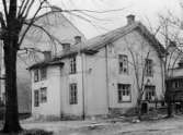 Broms skola, Drottninggatan 47, Örebro.
Bilden tagen troligen strax innan huset revs.