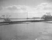 Ramundeboda, Gamla vägen och bron vid Västgötagränsen.
22 april 1964.