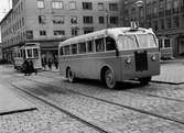 Buss och spårvagn, Stora torget, Dragarbrunn, Uppsala 1939