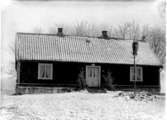 Länsmansgården, Hassla, Kinneved. Bild på huvudbyggnaden.