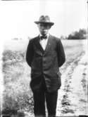Artur Fransson Rolkebacken, född 1897. Passfoto. Under tiden 1921-23 vistades han i USA som snickare.