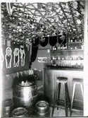 Kv. Källarmästaren, en bar.