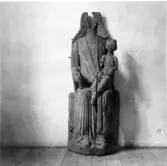 Brismene kyrka. Kyrkskulpturer i trä.