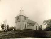 Luttra kyrka före restaureringen 1928.