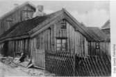 Kv. Kopparslagaren, Repslagaregatan 17. Pliths hus revs 1907. Byggnaden ovanför 15 revs 1912.