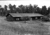 Dessa hus revs och flyttades till Falköping. Ett av dessa återupplivades i Planteringsförbundets park bakom museet, det kallas nu 