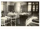 Interiör från en sjuksal på Kustsanatoriet Apelviken under 1920-talet.