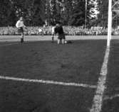 Fotbollsmatch mellan Jönköping södra (J-södra) och Huskvarna idrottsförening (HIF) på Stadsparksvallen i Jönköping.