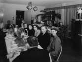 Nya vårdhemmet julfest 1951, 26151, från vänster ?, ?, ?, Gun Mattsson, Astrid Lantz, Ulla Olofsson, Anna-Lisa Lundin, Knut-Gerhard Nilsson, Janet Johansson.