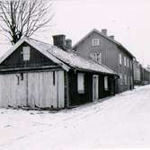 Kv. Plåtslagaren, Repslagaregatan 28. Rivet hus för parkeringsplats.