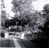 Kv. S:t Botvid, Botvids kulle belägen mellan Botvidsgatan 37 och Eriksgatan 19. Bronsåldershög.