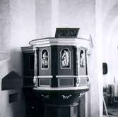 S:t Olofs kyrka. Undersökningen 1950-62. Predikstolen.