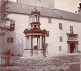 Johan III:s brunn på inre borggården på Kalmar slott.