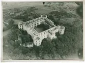 Flygfoto ifrån marinen 1923 över Borgholms slottsruin.