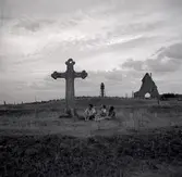 En fyr, kapellruinen Sankta Birgittas kapell (Långöre kapell) och ett klöverbladskors på Kapelludden.
Kapelludden är en våtmark på Ölands östkust i Bredsättra socken cirka fyra kilometer öster om Bredsättra by. Kapelludden har ett mycket rikt fågelliv vid strandängarna och vikarna.