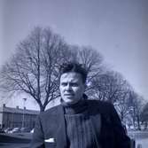 Antikvarie Ulf Erik Hagberg på torget i Borgholm 11/4 1963.