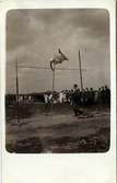 En sjuttonårig pojke från Mörbylånga hoppar tre meter i stav 1917.