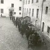 Procession på inre borggården på Kalmar slott. .