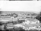 Vy över bebyggelse i Östhammar, Uppland 1890