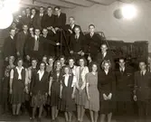 Klass på besök på tidningen Barometern.