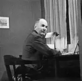 Skrivaren själv i yngre dagar (49 år 11 mån). Bogotá i juli 1935