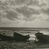 Ölandsbåtar på stranden i Äleklinta.