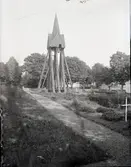 Klockstapeln vid Kläckeberga kyrka.