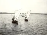 Karlskrona , kappsegling med blekingsekor.
Foto ca 1915. Blekinge museum.