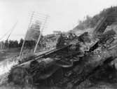 Järnvägsolyckan i Getå den 1 oktober 1918.  Postvagnen, som gick närmast loket, förstördes fullständigt.