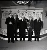 Avtackning av F. kyrkvaktmästaren KG Andersson Bexell 9/3 -1958, med två präster närvarande.