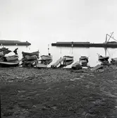 Sandviks hamn ombygges i september 1957.