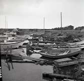 Sandviks hamn ombygges i september 1957.