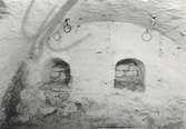 Takringar och nischar i ett valv i en källare på Storgatan i Kalmar.
